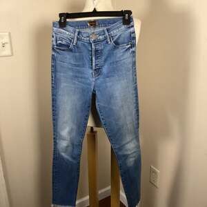 MOTHER The Looker High Rise Skinny Jeans With Frayed Hem